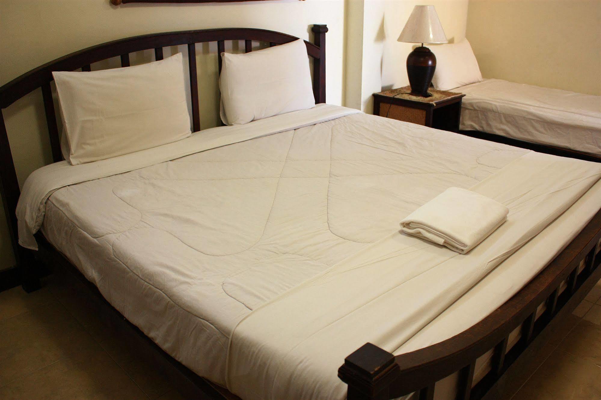 โรงแรมตีฆ้อง - Tri Gong Hotel Chiang Mai Buitenkant foto