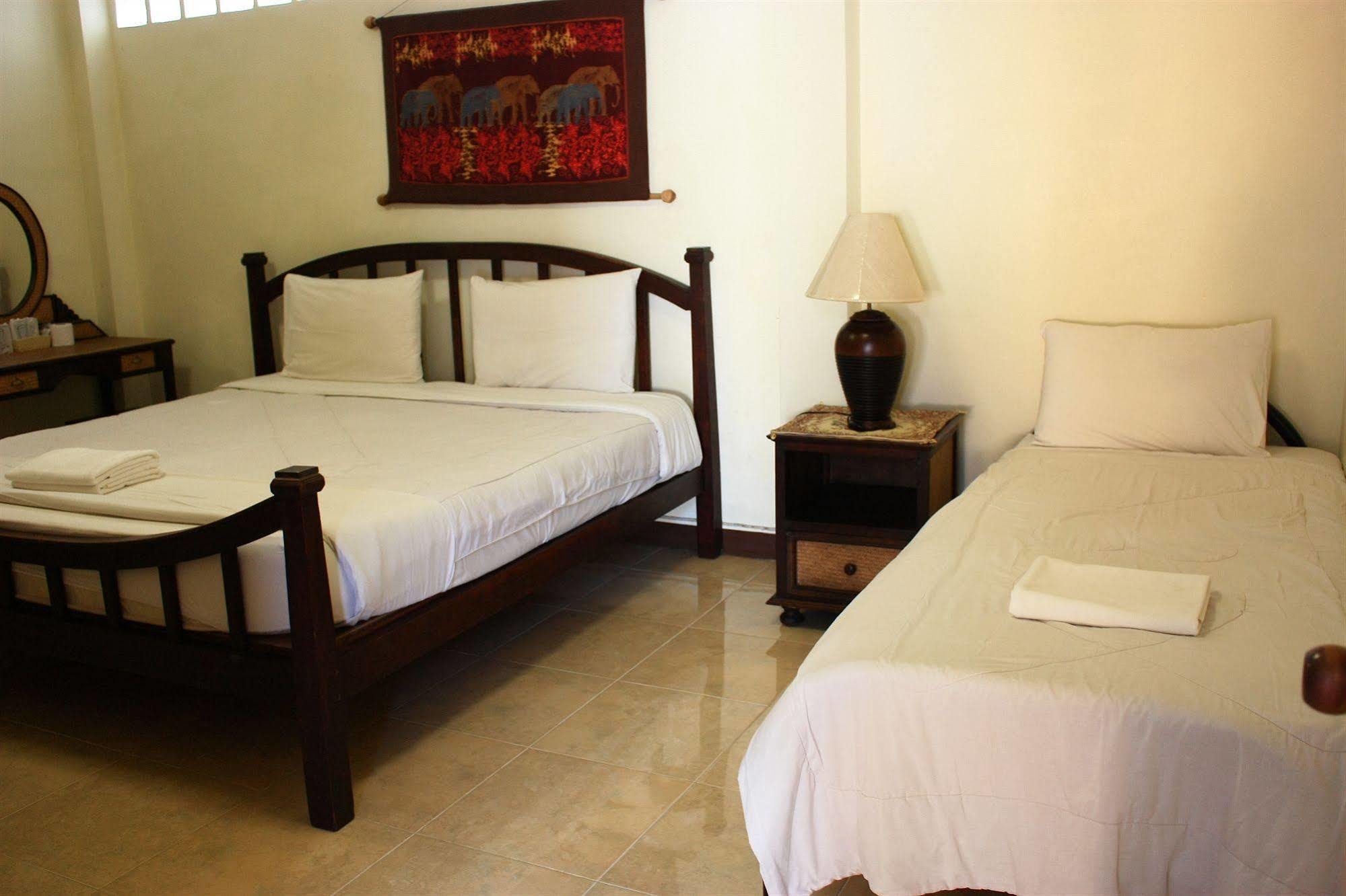 โรงแรมตีฆ้อง - Tri Gong Hotel Chiang Mai Buitenkant foto